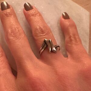 9.25 Silver knotted ring